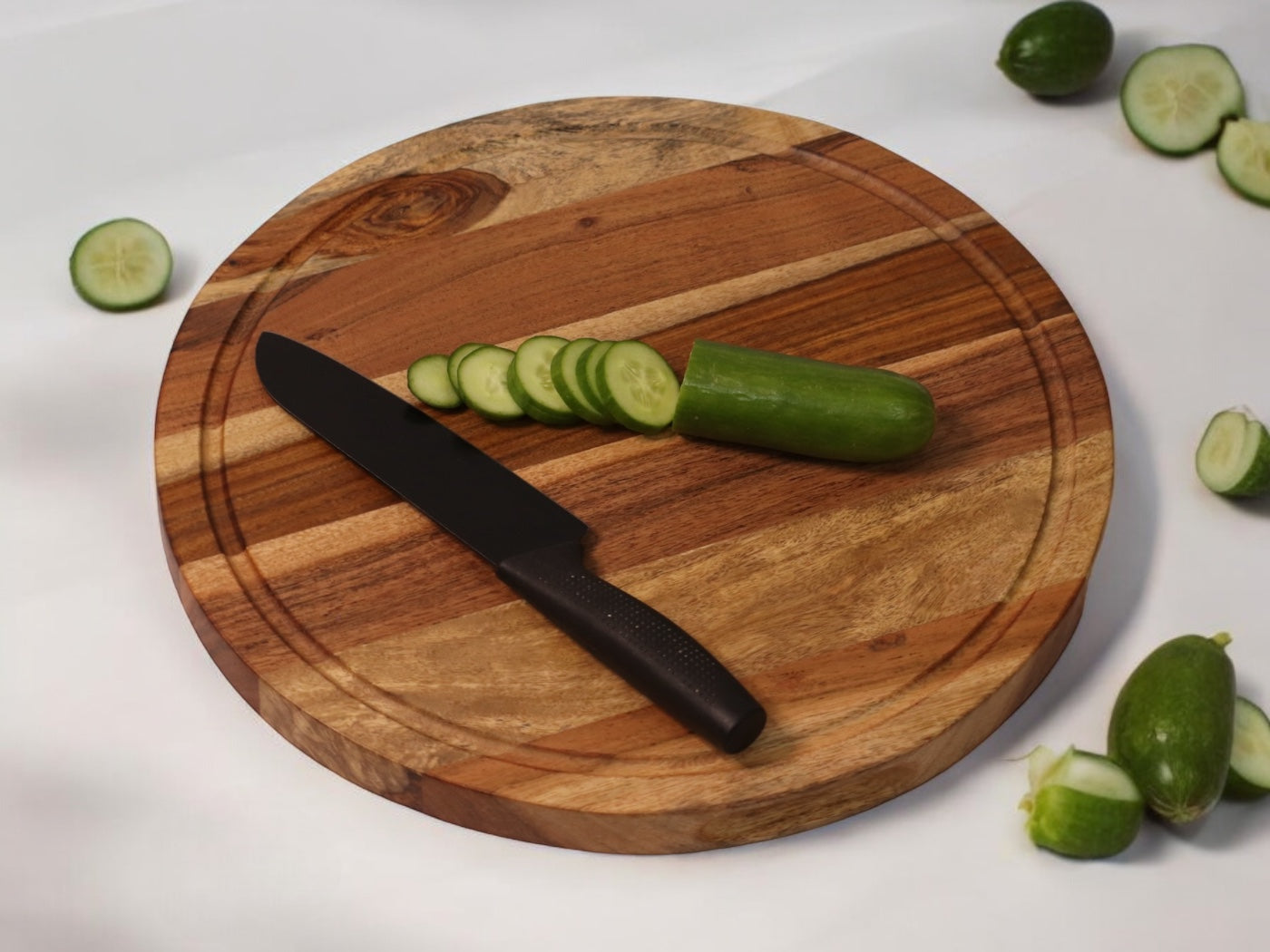 Cierra Round Edge Grain Cutting Board